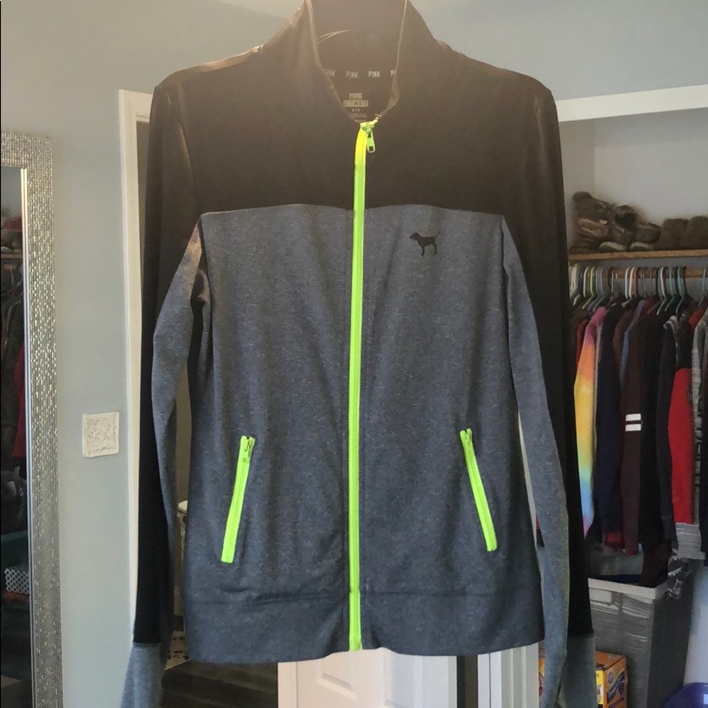 Ultimate pink sport zip up 💚